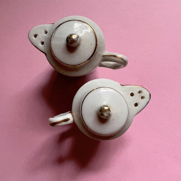 Vintage Mini Teapot Shaped Salt & Pepper Shakers - Picture 4 of 12
